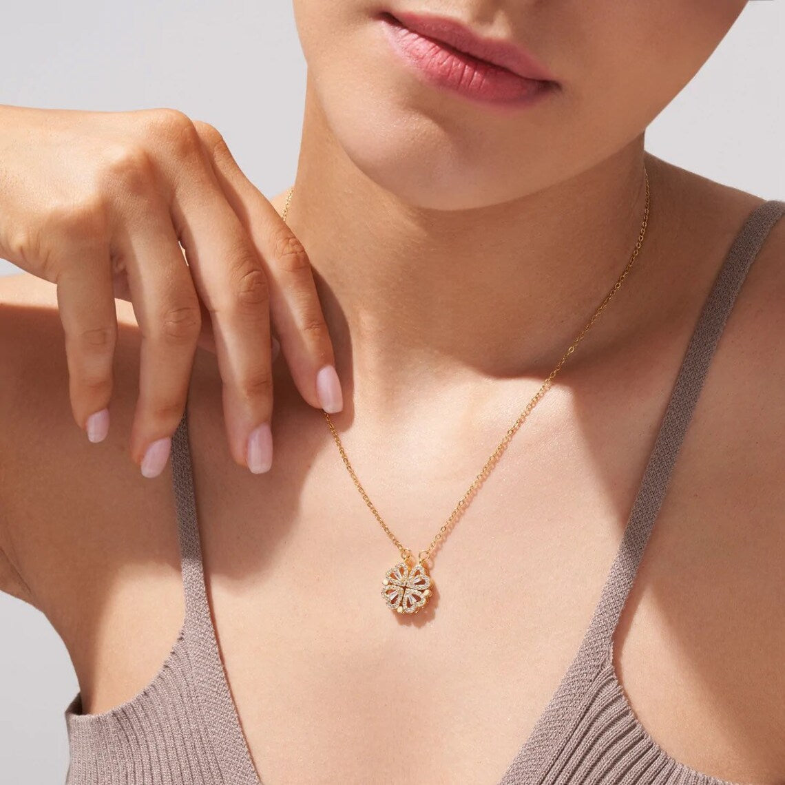 ❤️🍀 Lucky Heart Halskette – 2-in-1 Kleeblatt & Herz | Symbol für Liebe, Glück & Eleganz ✨